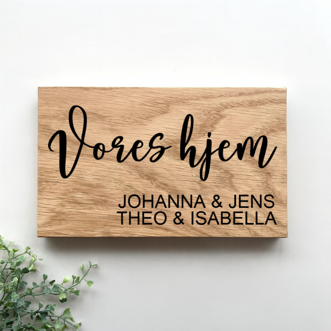 Personligt familieskilt i træ